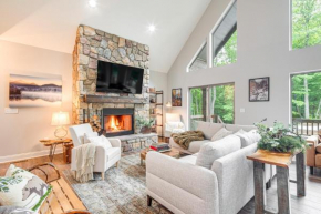 Cabin Rental Near Black Mountain Fire Pit and Grill